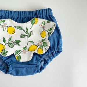 Lemon print scalloped edge bib